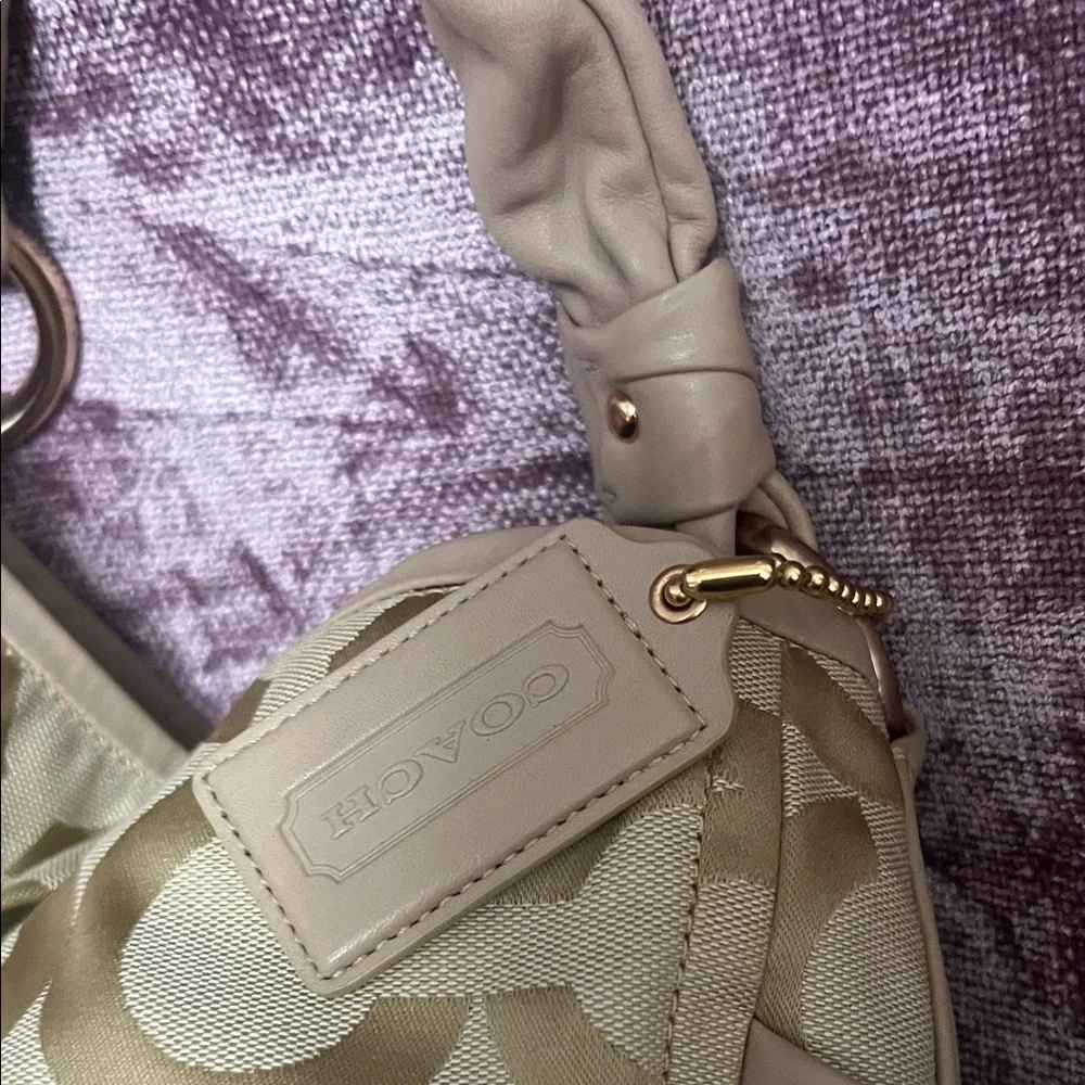 Coach Cream Signature Canvas Shoulder Bag with Leather Trim - Picture 3 of 8